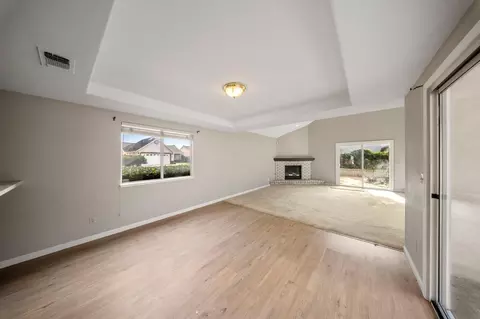 Living - 1128 Valencia Ct, Modesto, CA 95350 photo 2 of 6