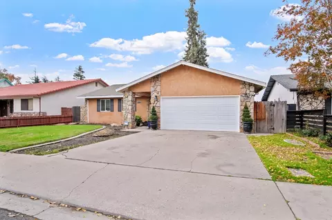 1921 Carleton Dr, Turlock, CA 95382 photo 3