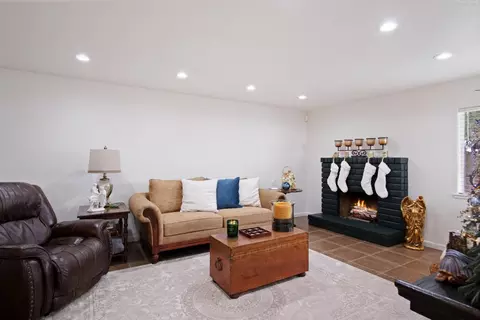 1921 Carleton Dr, Turlock, CA 95382 photo 11