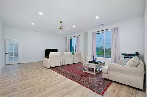 Living - 7011 Kemper Rd, Modesto, CA 95357 photo 3 of 6