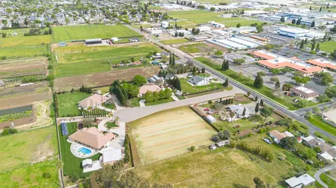 965 N Bryant Ct, Merced, CA 95341 photo 9