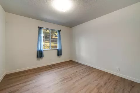 Bedroom - 120 Plainview Ave, Applegate, CA 95703 photo 4 of 7