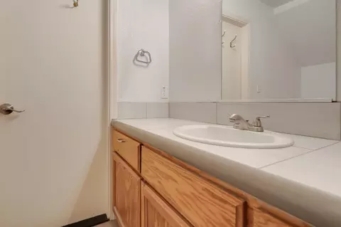 Bath - 120 Plainview Ave, Applegate, CA 95703 photo 6 of 7