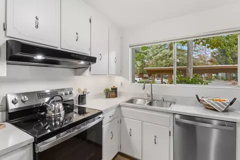 2181 Bella Casa St, Davis, CA 95616 photo 17