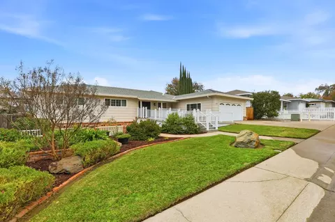6919 Lincoln Ave, Carmichael, CA 95608 photo 2