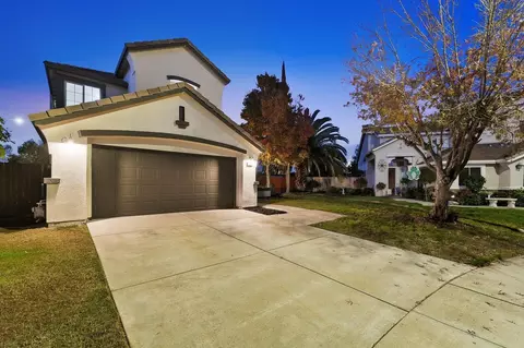 2079 Hyde Park Pl, Manteca, CA 95336 photo 2