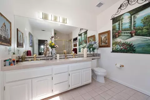Bath - 100 Hinkle Ct, Folsom, CA 95630 photo 1 of 5
