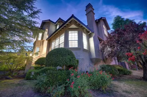 Exterior - 100 Hinkle Ct, Folsom, CA 95630 photo 33 of 35