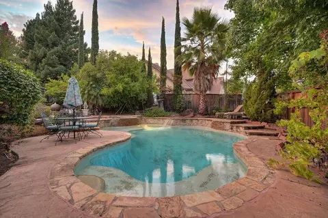 Exterior - 100 Hinkle Ct, Folsom, CA 95630 photo 17 of 35