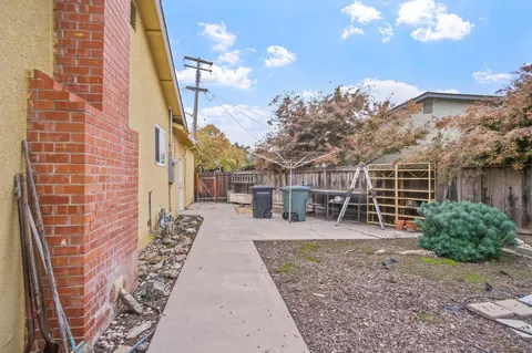 Exterior - 201 Eagle Ct, Modesto, CA 95350 photo 6 of 6