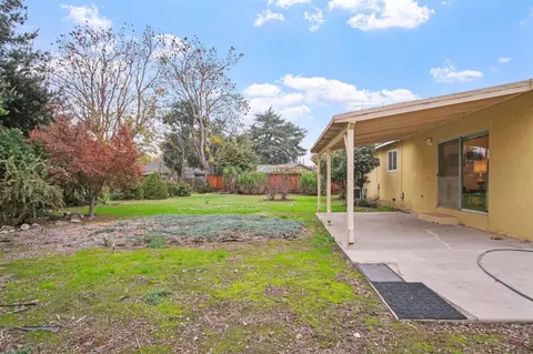 Exterior - 201 Eagle Ct, Modesto, CA 95350 photo 2 of 6