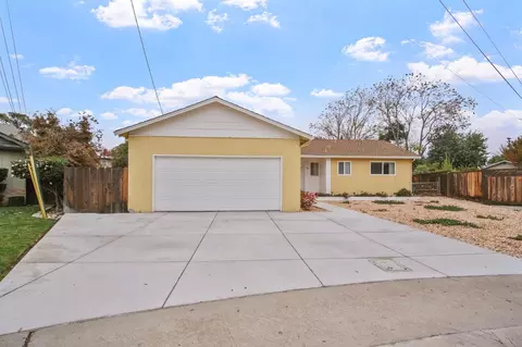 Exterior - 201 Eagle Ct, Modesto, CA 95350 photo 1 of 6