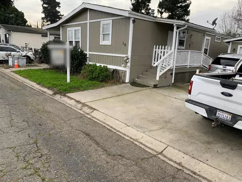 16 Sleepy Hollow Dr, Lodi, CA 95242