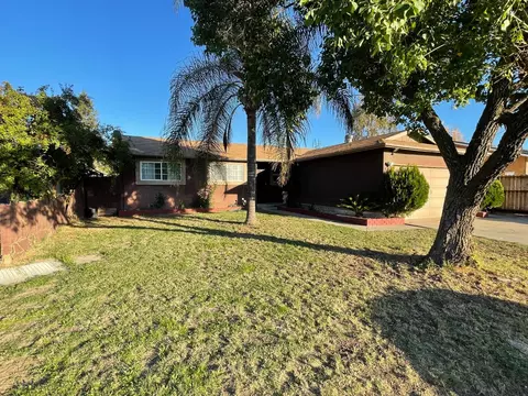9870 Margaret Ct, Delhi, CA 95315