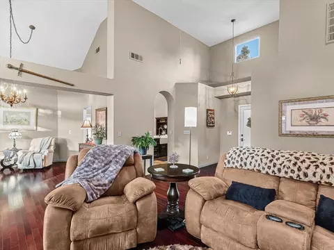 Living - 4021 Copper Penny Ct, Modesto, CA 95355 photo 5 of 6