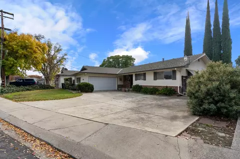 1500 Crestview Dr, Modesto, CA 95355 photo 3