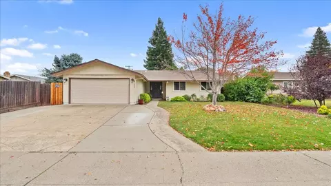 1203 Cresthaven Dr, Roseville, CA 95678