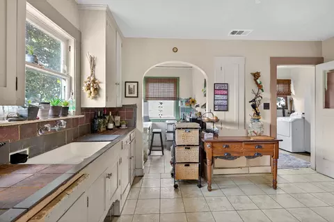 Kitchen - 28015 N Blossom Rd, Walnut Grove, CA 95690 photo 4 of 5
