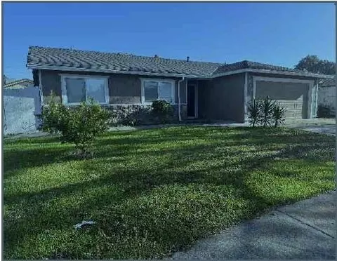 9318 Eaglepoint Ln, Stockton, CA 95210 photo 1