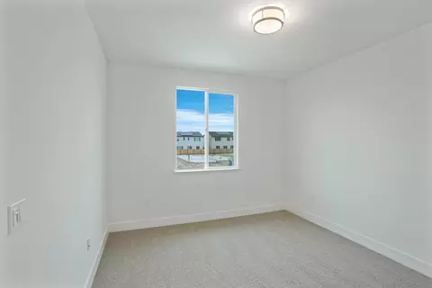 Bedroom - 2182 Silk Ave, Manteca, CA 95337 photo 2 of 2