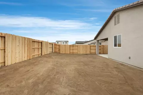 Exterior - 2182 Silk Ave, Manteca, CA 95337 photo 4 of 5