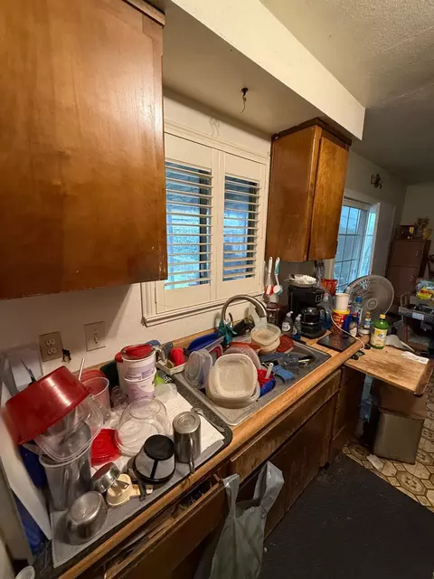 Kitchen - 1534 Derek Dr, Olivehurst, CA 95961 photo 2 of 3