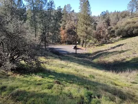 12288 Kenneth Ct, Grass Valley, CA 95949