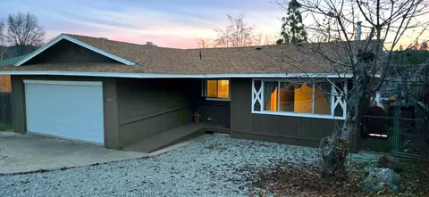 809 North St, Yreka, CA 96097