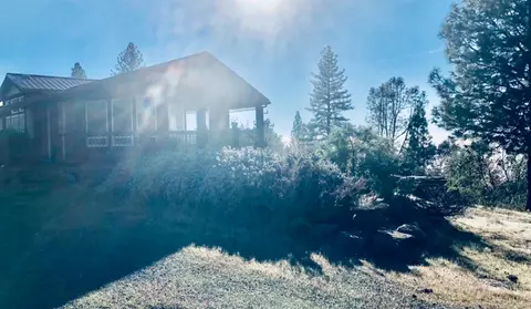 15248 Siskiyou Ct, Grass Valley, CA 95949