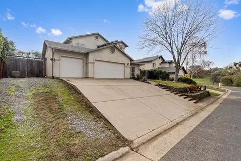 Exterior - 1250 Wimbledon Dr, San Andreas, CA 95249 photo 6 of 10