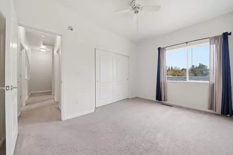 Bedroom - 1250 Wimbledon Dr, San Andreas, CA 95249 photo 5 of 10