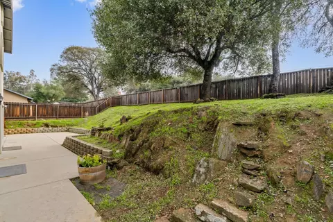 Exterior - 1250 Wimbledon Dr, San Andreas, CA 95249 photo 7 of 10
