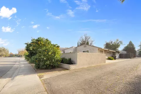 Exterior - 1317 Lake Blvd, Davis, CA 95616 photo 18 of 21
