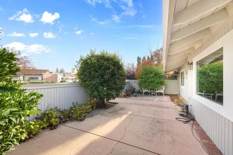 Exterior - 1317 Lake Blvd, Davis, CA 95616 photo 8 of 21