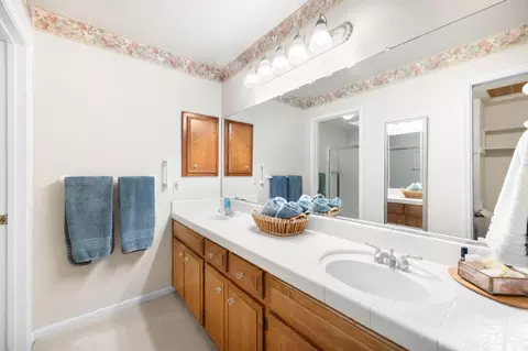 Bath - 1317 Lake Blvd, Davis, CA 95616 photo 1 of 7