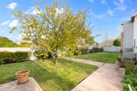 Exterior - 1317 Lake Blvd, Davis, CA 95616 photo 15 of 21