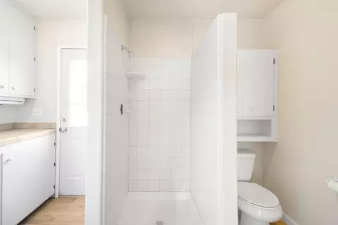 Bath - 1317 Lake Blvd, Davis, CA 95616 photo 7 of 7