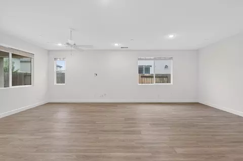 Living - 2340 Bellows Way, Lodi, CA 95242 photo 2 of 6