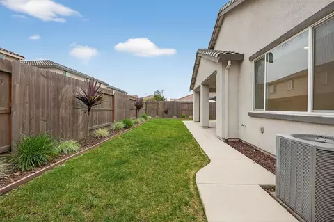 Exterior - 2340 Bellows Way, Lodi, CA 95242 photo 8 of 9