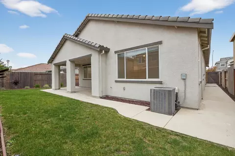 Exterior - 2340 Bellows Way, Lodi, CA 95242 photo 6 of 9