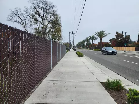 Exterior - 292 W Lathrop Rd, Lathrop, CA 95330 photo 9 of 10
