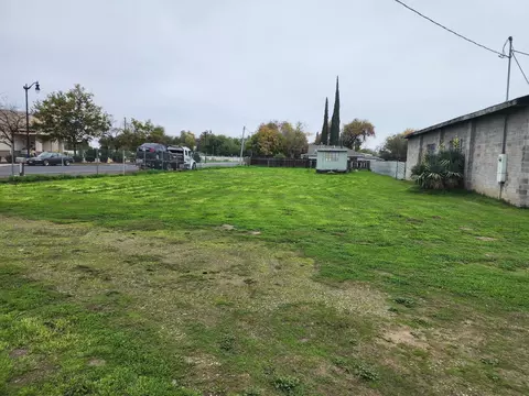 Exterior - 292 W Lathrop Rd, Lathrop, CA 95330 photo 7 of 10