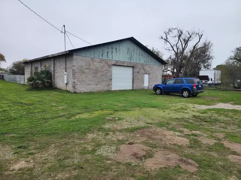 Exterior - 292 W Lathrop Rd, Lathrop, CA 95330 photo 4 of 10