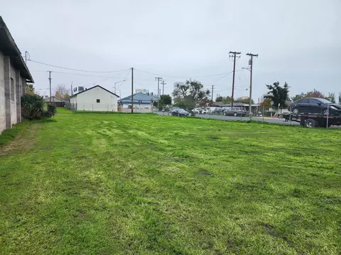 Exterior - 292 W Lathrop Rd, Lathrop, CA 95330 photo 5 of 10