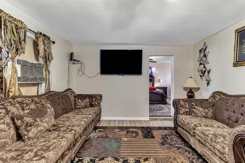 320 Acacia St, Lodi, CA 95240 photo 4