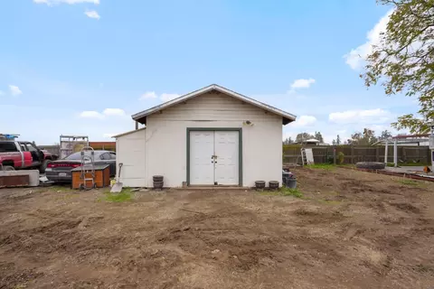 Exterior - 960 Elma St, Hickman, CA 95323 photo 4 of 8