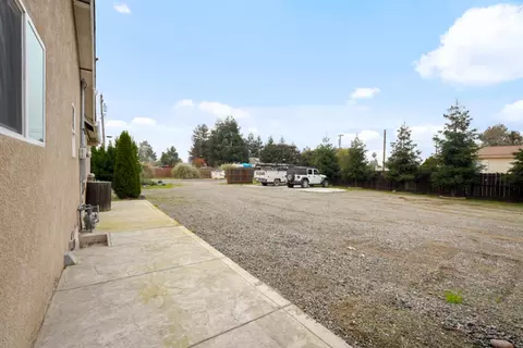 Exterior - 960 Elma St, Hickman, CA 95323 photo 1 of 8