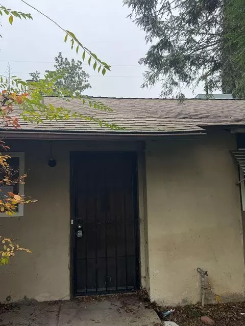 Exterior - 416 Tennyson Dr, Modesto, CA 95351 photo 3 of 6