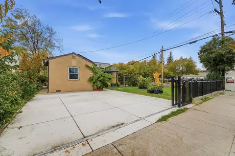 Exterior - 2497 E Marsh St, Stockton, CA 95205 photo 3 of 11