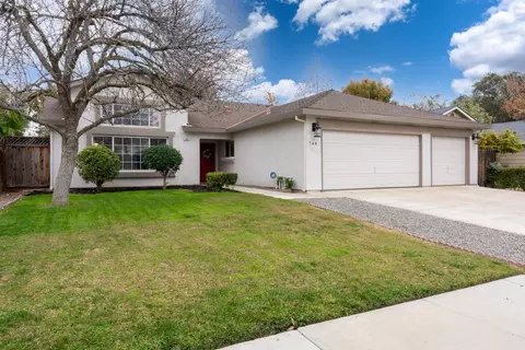 744 Bluff Dr, Los Banos, CA 93635 photo 2